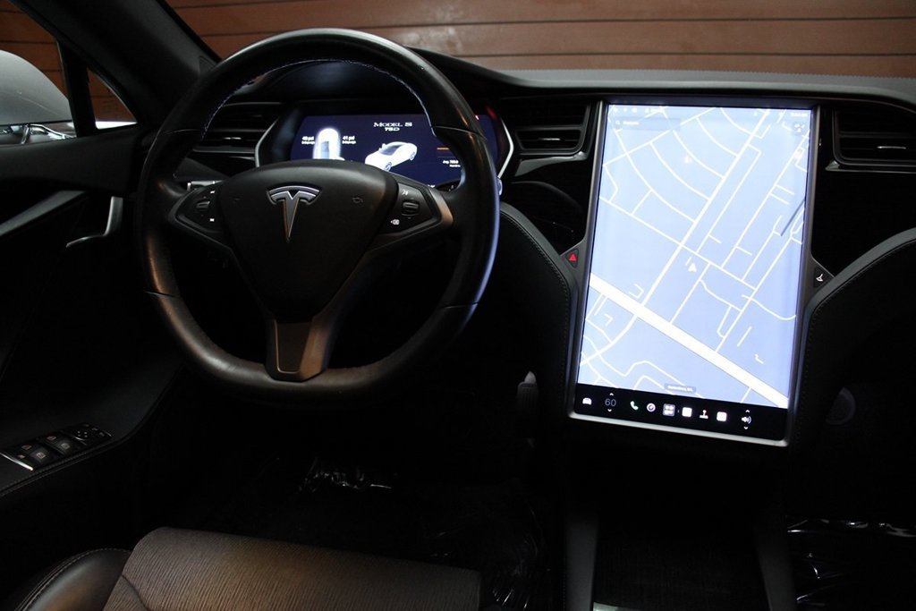 Used 2018 Tesla Model S AWD image 31