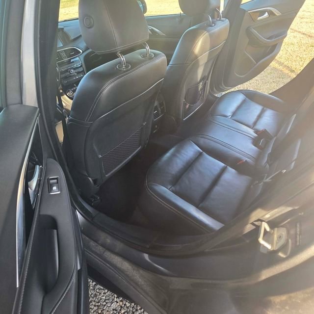 Used 2018 INFINITI QX30 image 18