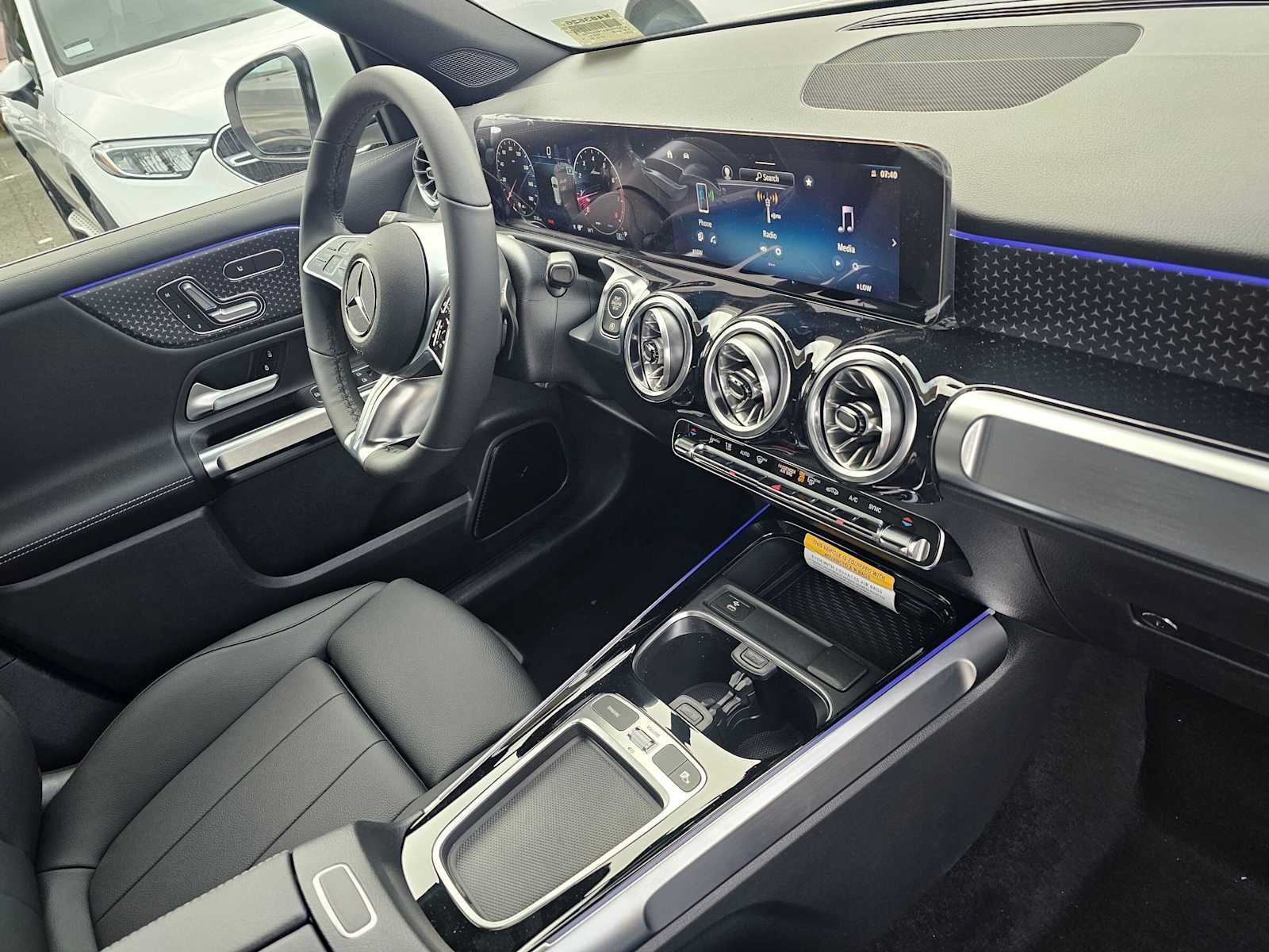 New 2026 Mercedes-Benz GLB 250 image 11