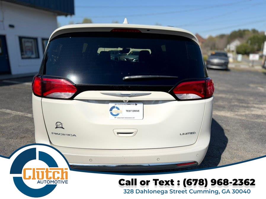 Used 2017 Chrysler Pacifica Limited w/ UConnect Theater Package image 7