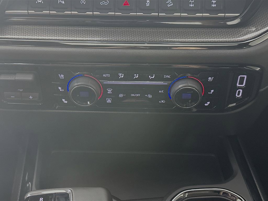 Used 2025 Chevrolet Silverado 1500 ZR2 w/ Technology Package image 18