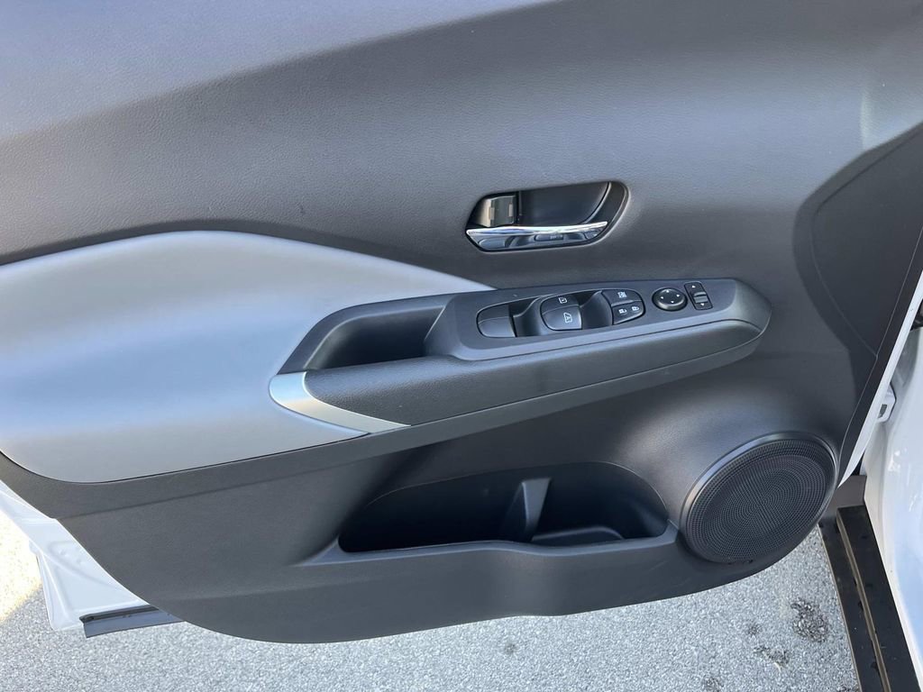 Used 2024 Nissan Kicks SR w/ SR Premium Package image 23