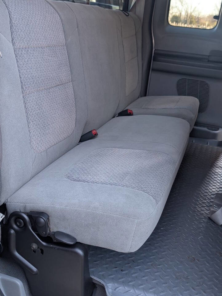 Used 2003 Ford F250 XLT image 13