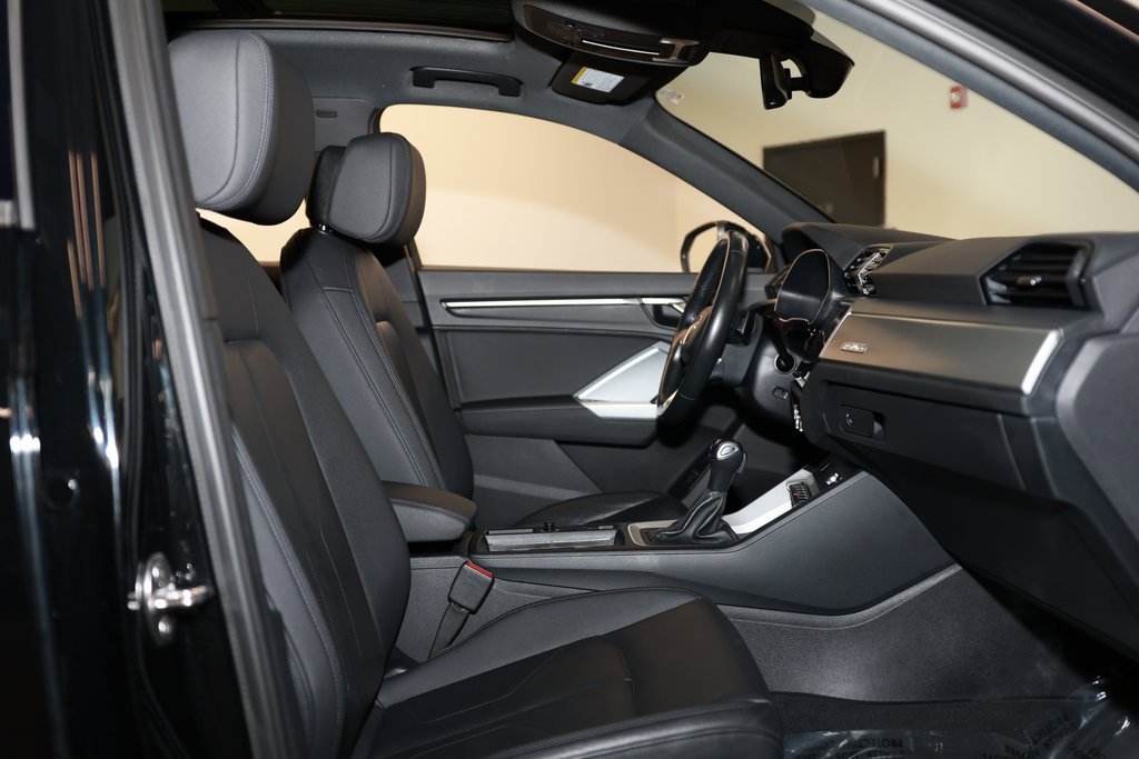 Used 2023 Audi Q3 2.0T Premium image 16