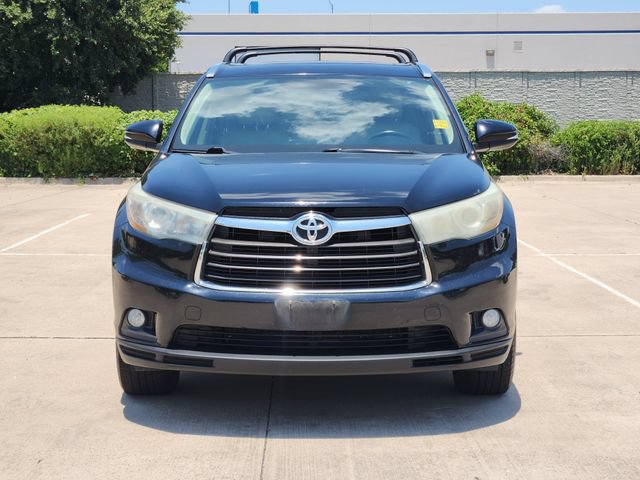 Used 2016 Toyota Highlander XLE FWD image 2
