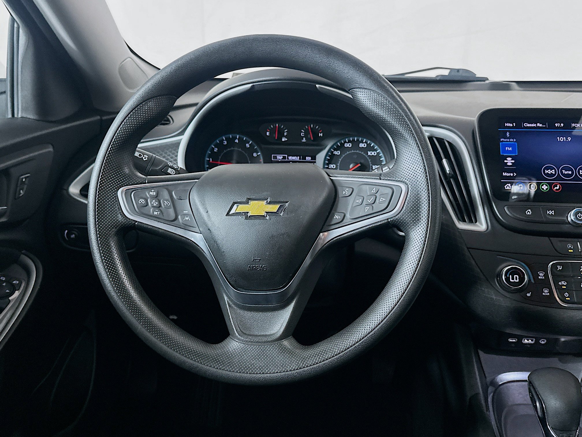 Used 2023 Chevrolet Malibu LT w/ Driver Confidence Package FWD image 18