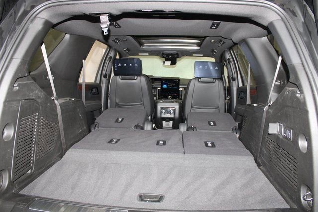 Used 2025 GMC Yukon Denali w/ Advanced Technology Package image 47