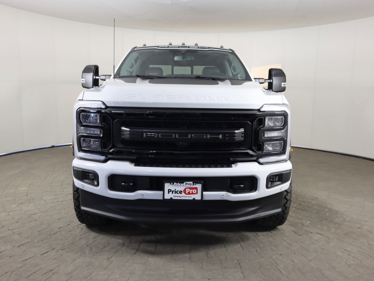 Used 2025 Ford F250 Lariat w/ Lariat Ultimate Package image 2