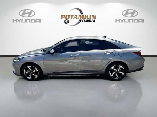 Certified 2023 Hyundai Elantra SEL w/ Convenience Package image 8