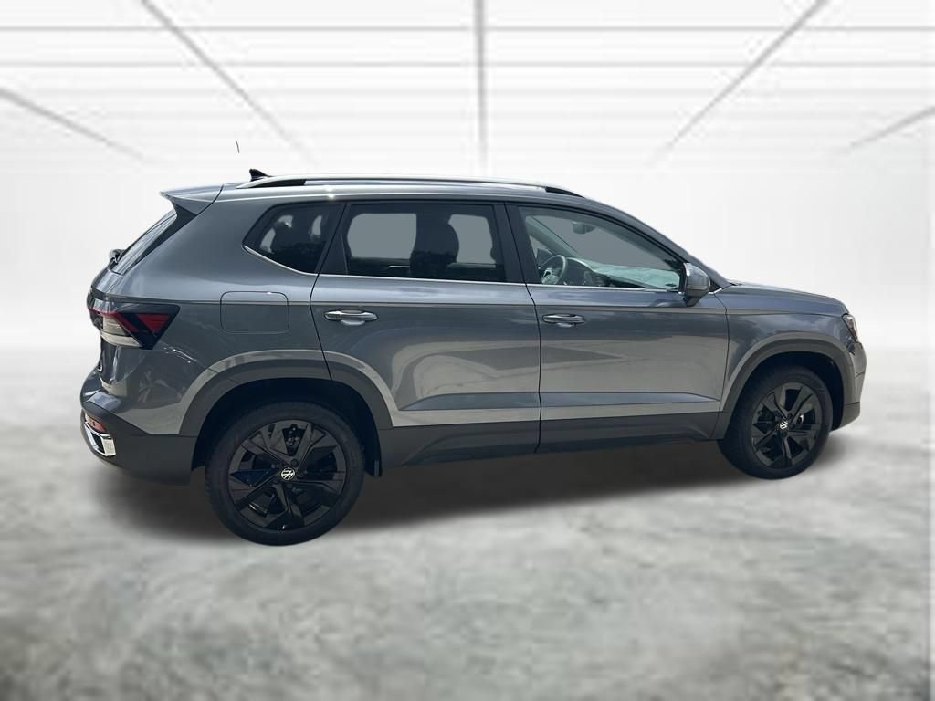 New 2026 Volkswagen Taos SE FWD image 6