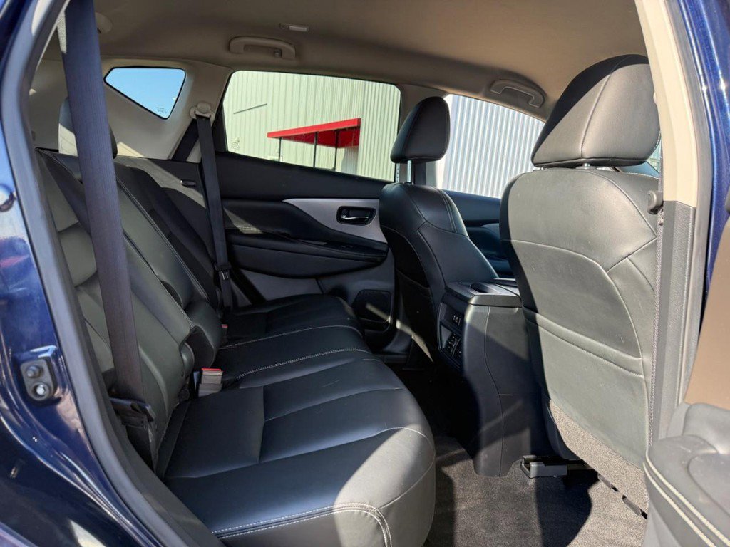Used 2023 Nissan Murano SV AWD/4WD image 12