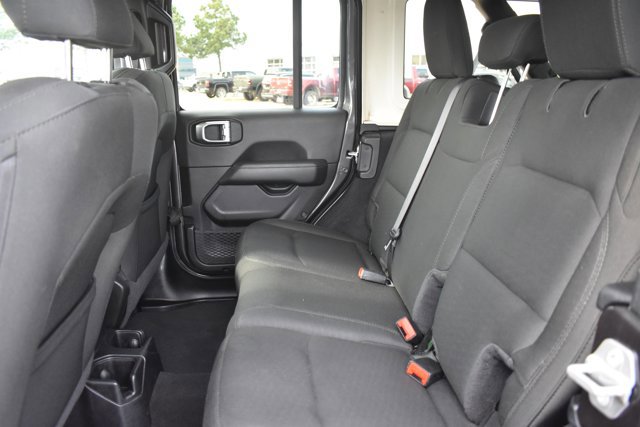 Used 2020 Jeep Wrangler Unlimited Sahara image 14