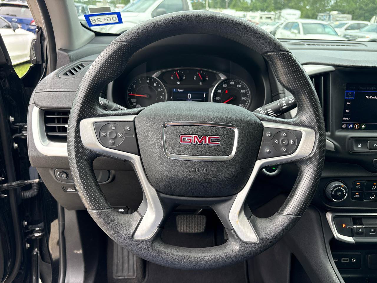 Used 2024 GMC Terrain SLE FWD image 11