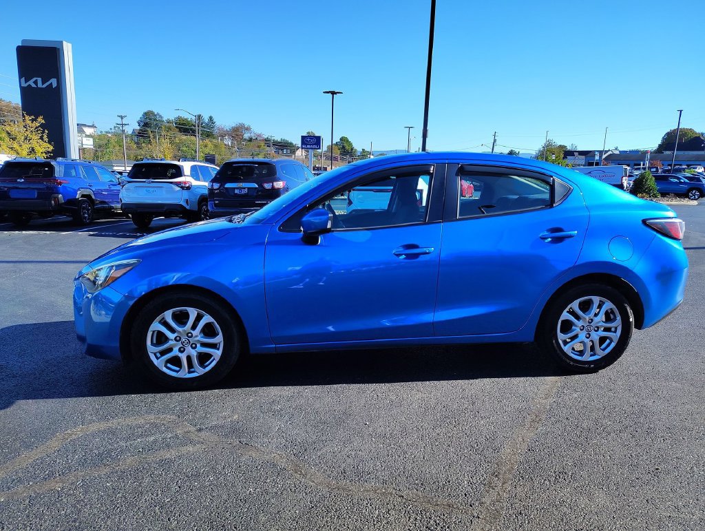 Used 2016 Scion iA FWD image 3