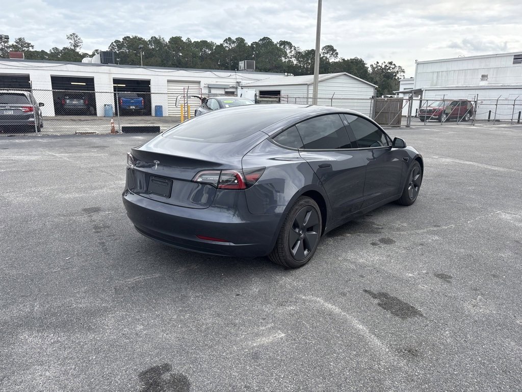 Used 2023 Tesla Model 3 Standard Range image 4