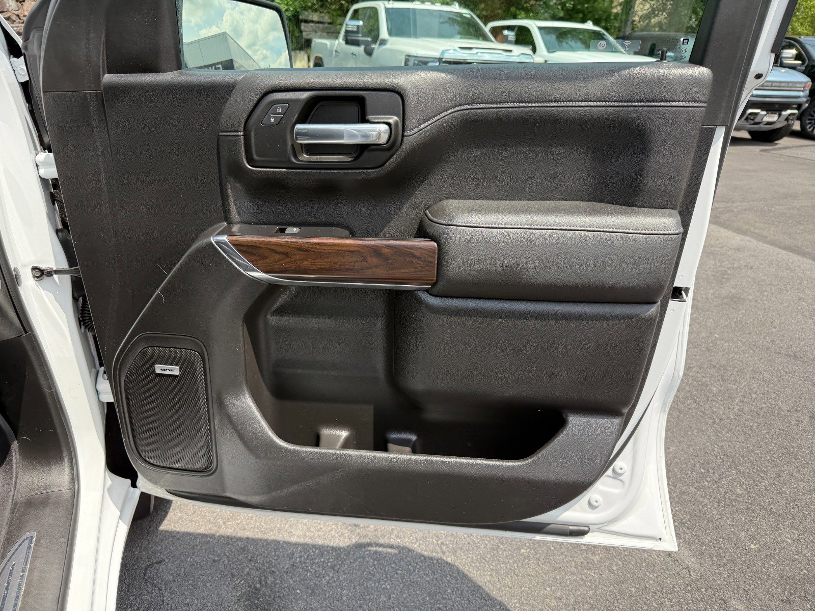 Used 2019 GMC Sierra 1500 SLT w/ SLT Premium Package image 24