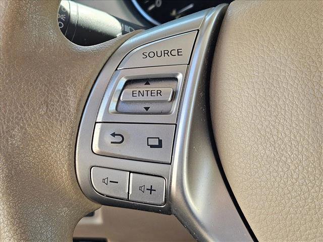 Used 2015 Nissan Rogue SV image 11