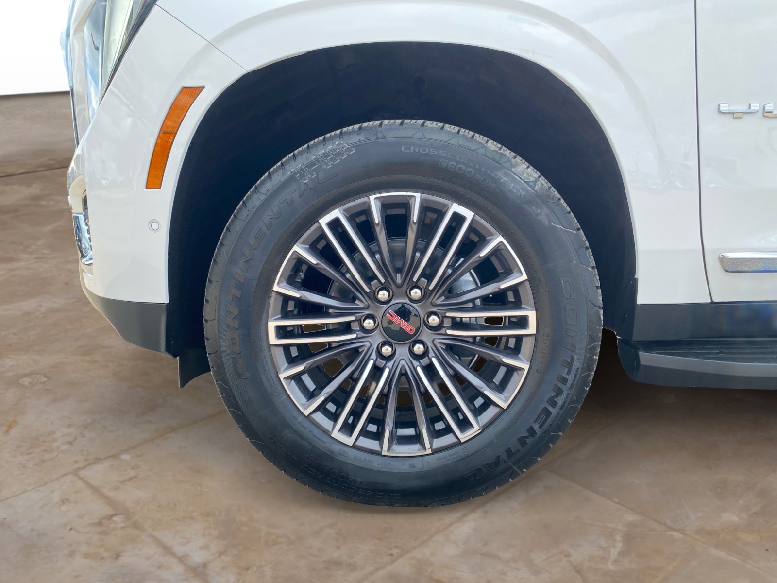 New 2026 GMC Yukon XL Elevation w/ Elevation Premium Package AWD/4WD image 31