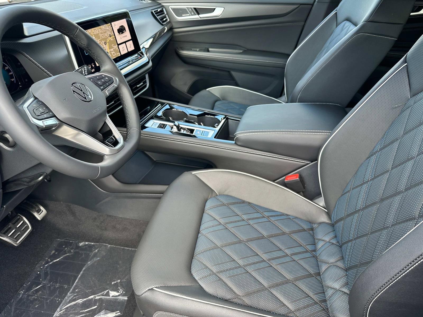 New 2026 Volkswagen Atlas Cross Sport SEL Premium R-Line image 7