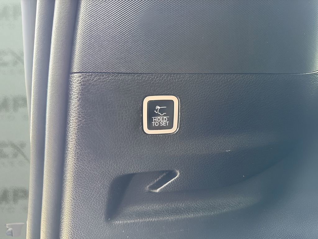 Used 2025 Jeep Grand Wagoneer L Series III w/ Rear Seat Video Group 1 AWD/4WD image 35