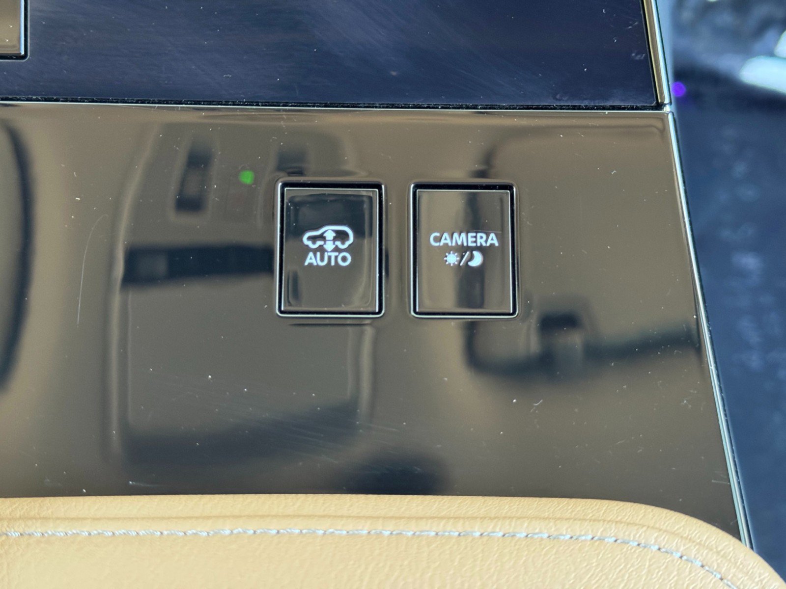 Used 2025 INFINITI QX80 Sensory w/ Premium Cargo Package AWD/4WD image 36
