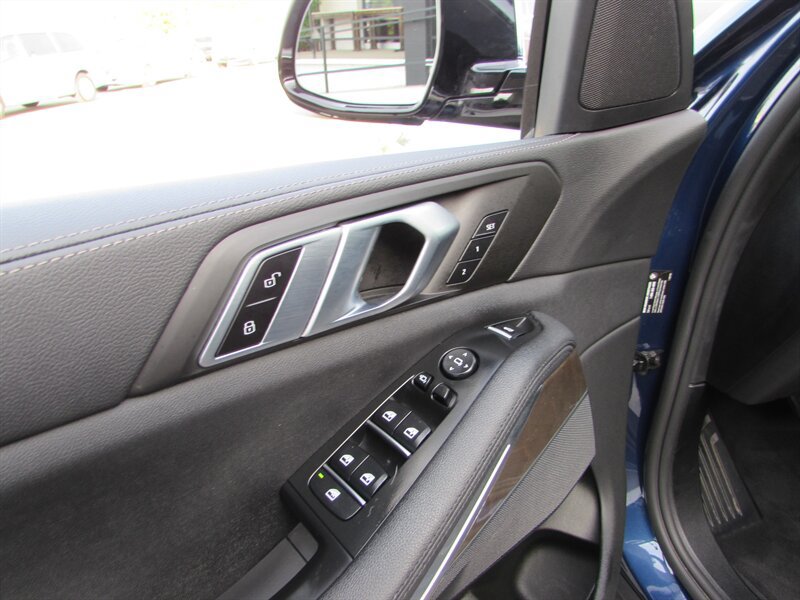 Used 2021 BMW X5 xDrive40i w/ Convenience Package AWD/4WD image 6