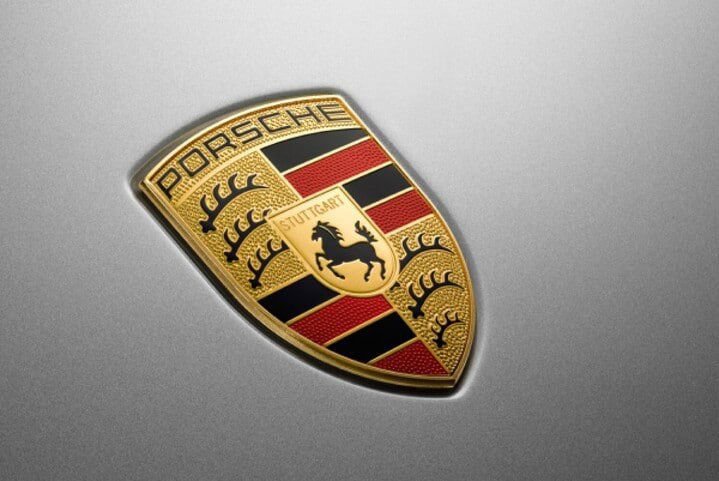 Certified 2025 Porsche Cayenne AWD/4WD image 33