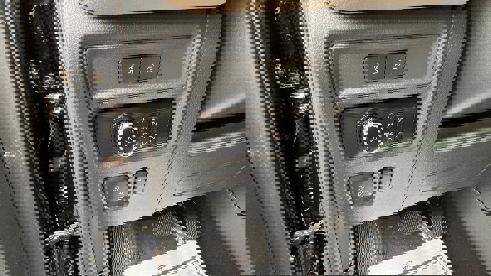 Used 2023 Ford Expedition Max Limited image 12