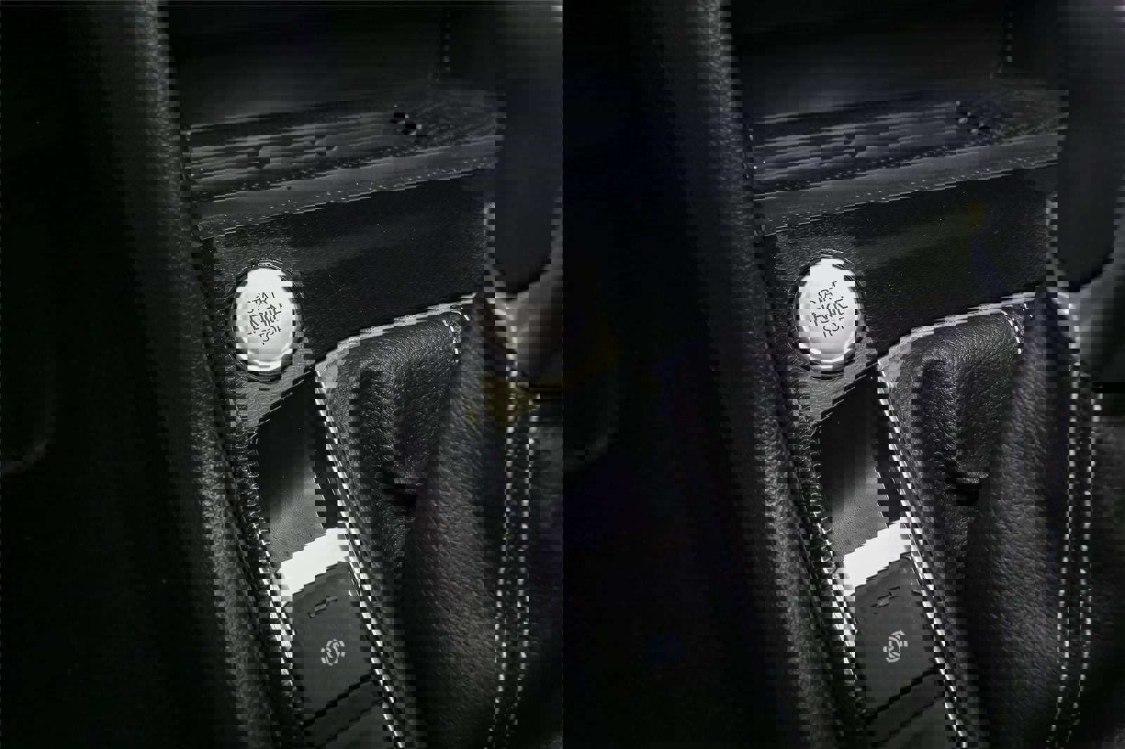 New 2025 Volkswagen Taos SE image 21