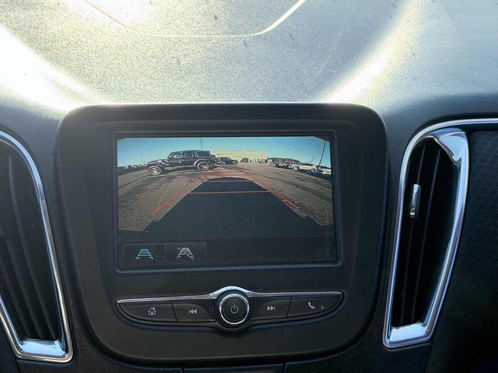 Used 2016 Chevrolet Malibu LT image 9