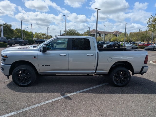 New 2026 RAM 2500 Laramie AWD/4WD image 7