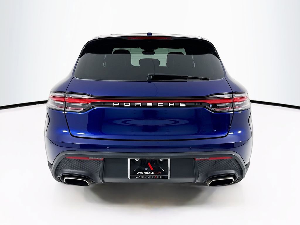 Certified 2025 Porsche Macan image 10