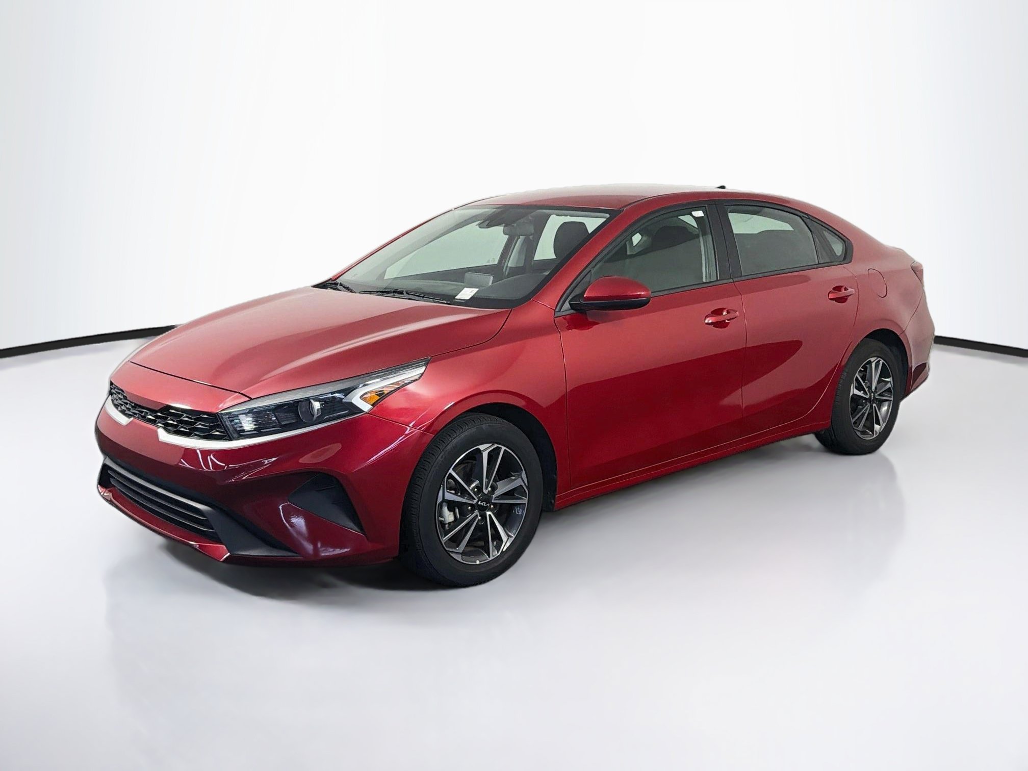 Used 2024 Kia Forte LXS FWD image 3