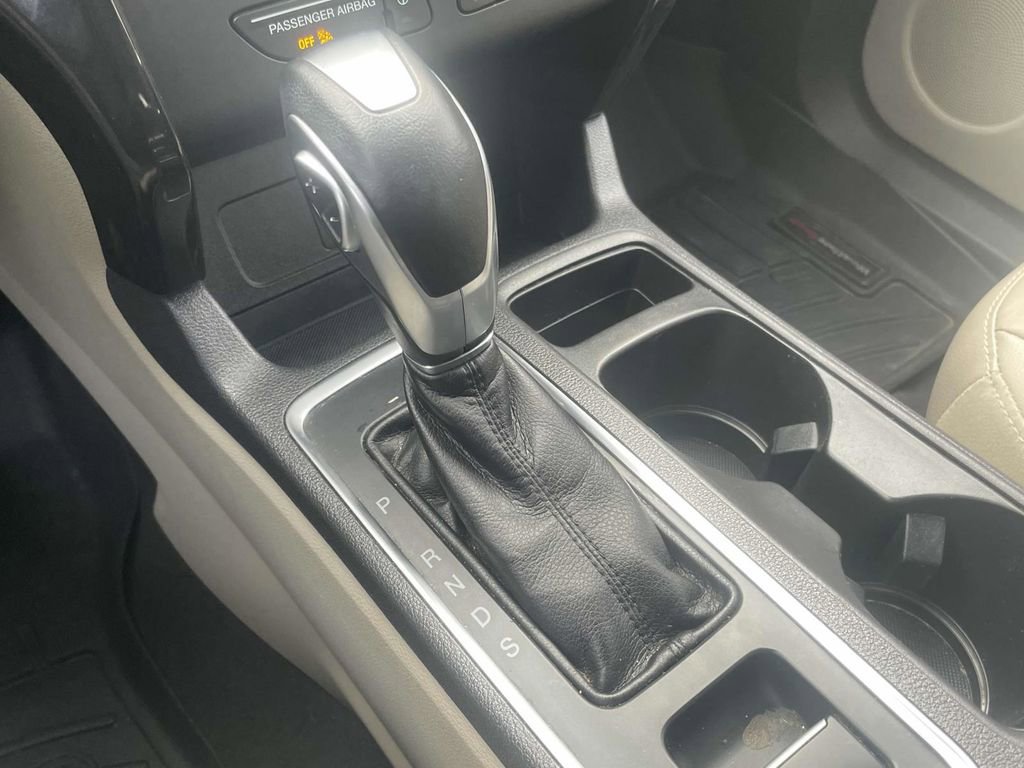 Used 2019 Ford Escape Titanium image 40