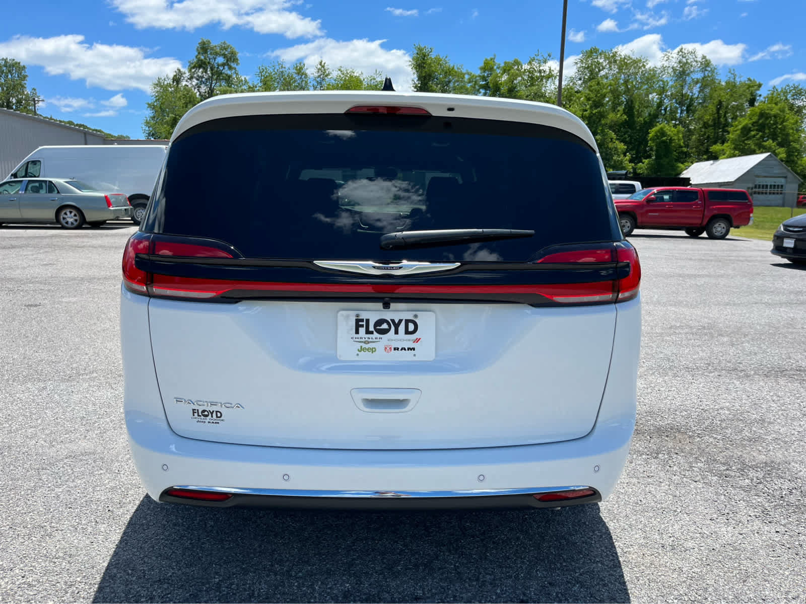 New 2026 Chrysler Pacifica Select FWD image 4