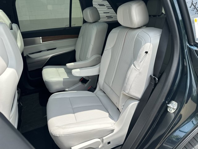 New 2026 Cadillac Vistiq Luxury w/ LPO, Floor Liner Package image 26
