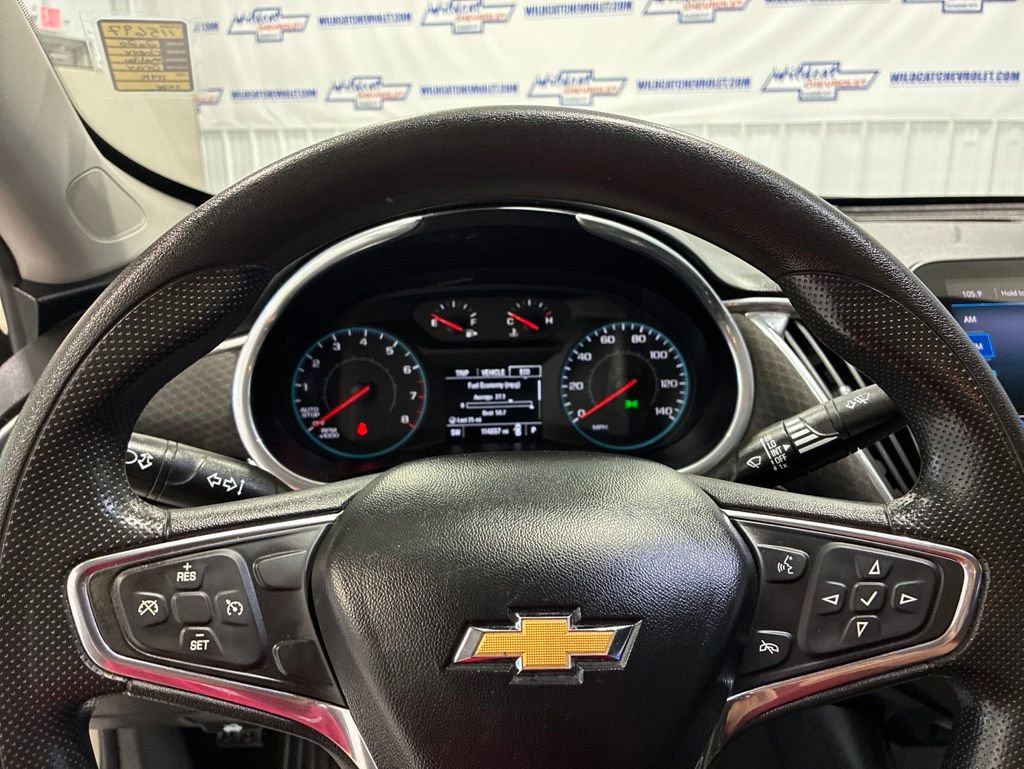 Used 2020 Chevrolet Malibu LT FWD image 17