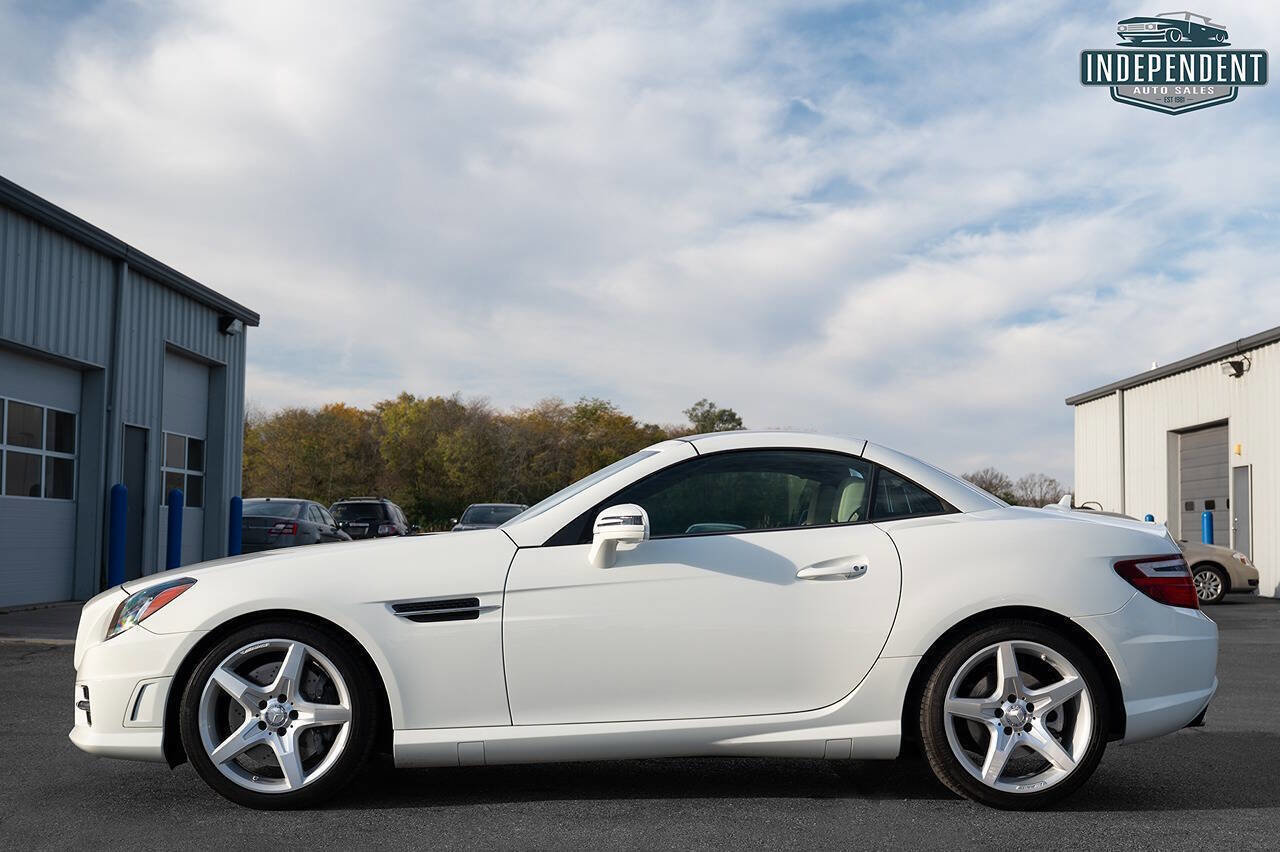 Used 2013 Mercedes-Benz SLK 250 image 4