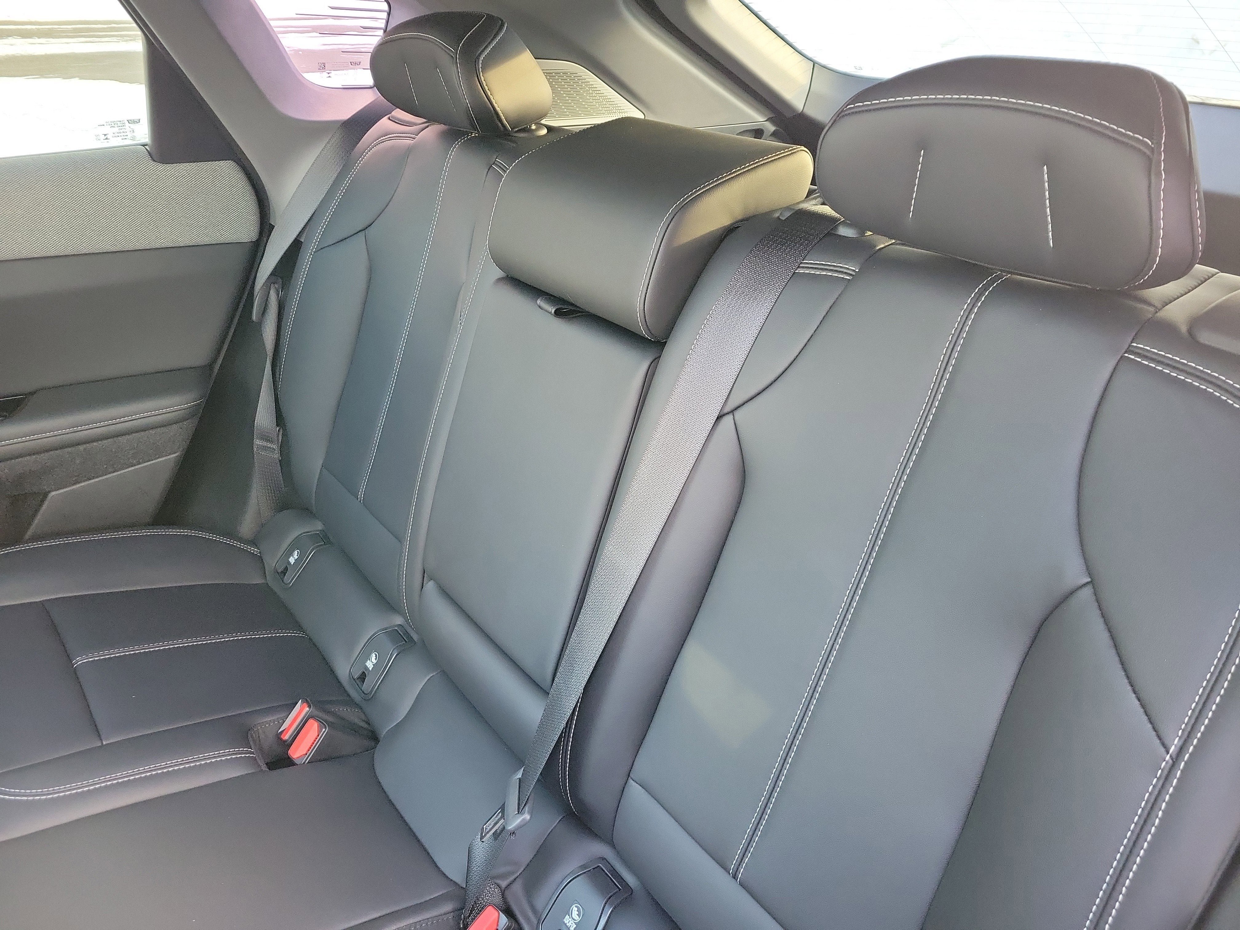 New 2026 Cadillac Optiq Sport 1 w/ LPO, Floor Liner Package AWD/4WD image 28