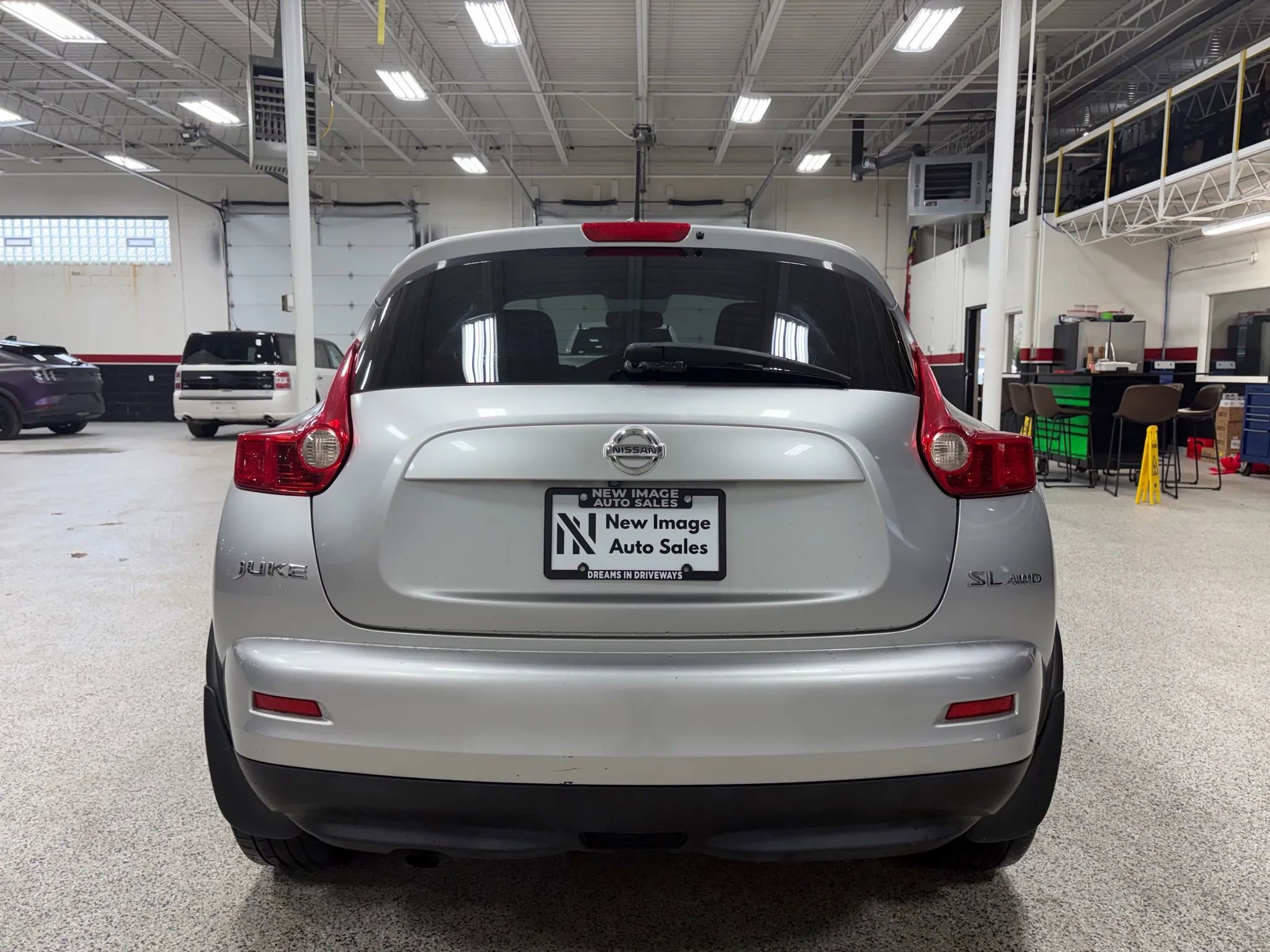 Used 2011 Nissan Juke SL image 12