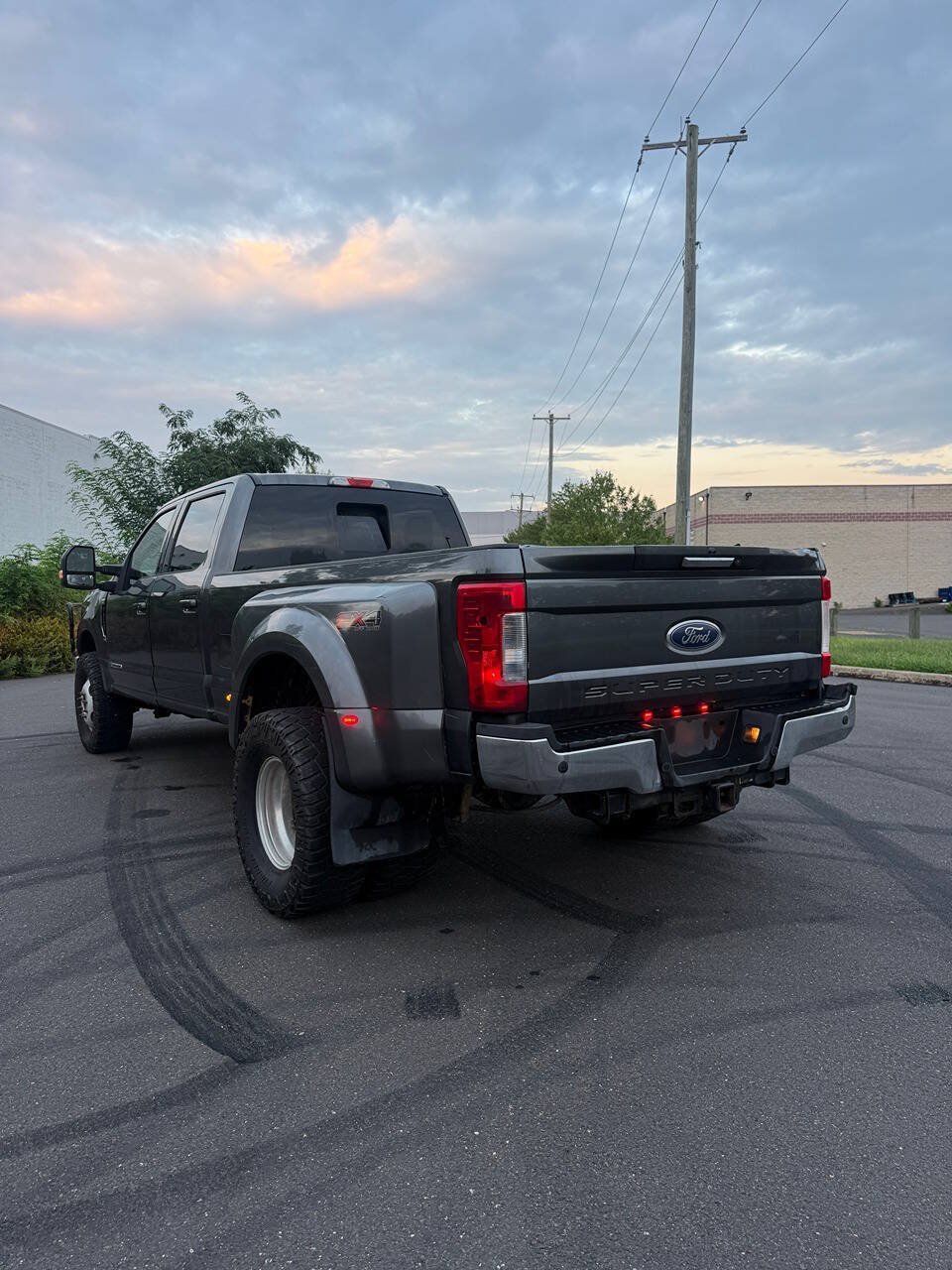 Used 2017 Ford F350 Lariat w/ FX4 Off-Road Package AWD/4WD image 26