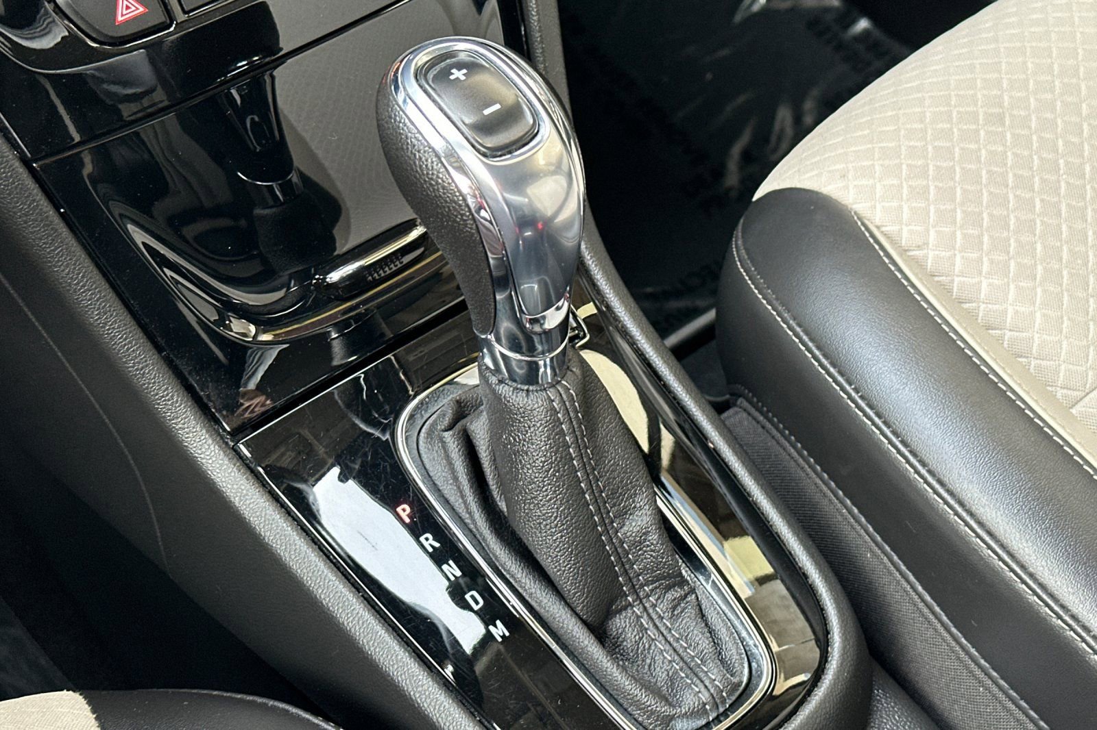 Certified 2018 Buick Encore Preferred image 27