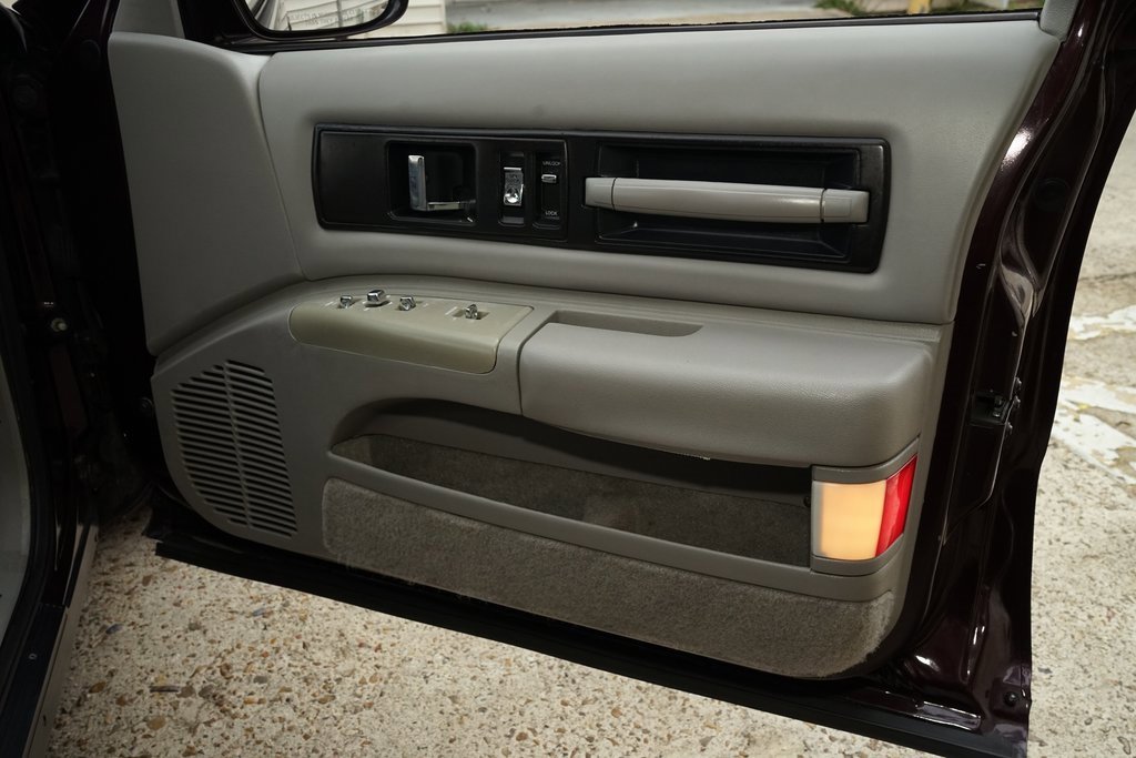 Used 1995 Chevrolet Impala SS image 12