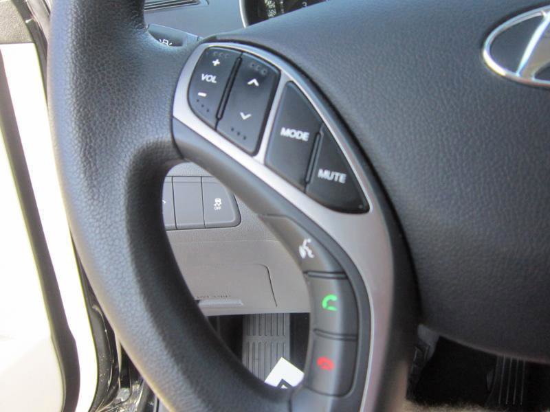 Used 2013 Hyundai Elantra GLS w/ Preferred Pkg image 21