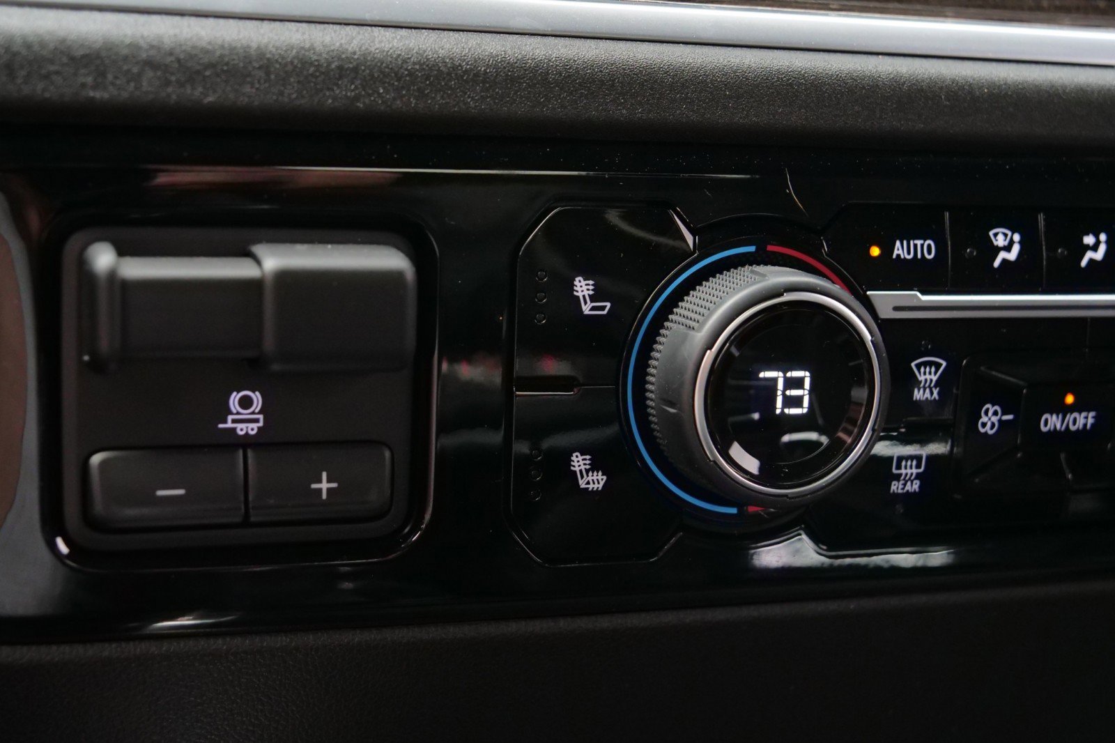 Used 2025 Chevrolet Silverado 1500 RST image 18