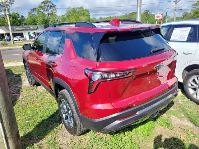 Used 2026 Chevrolet Equinox ACTIV w/ Convenience Package III FWD image 3