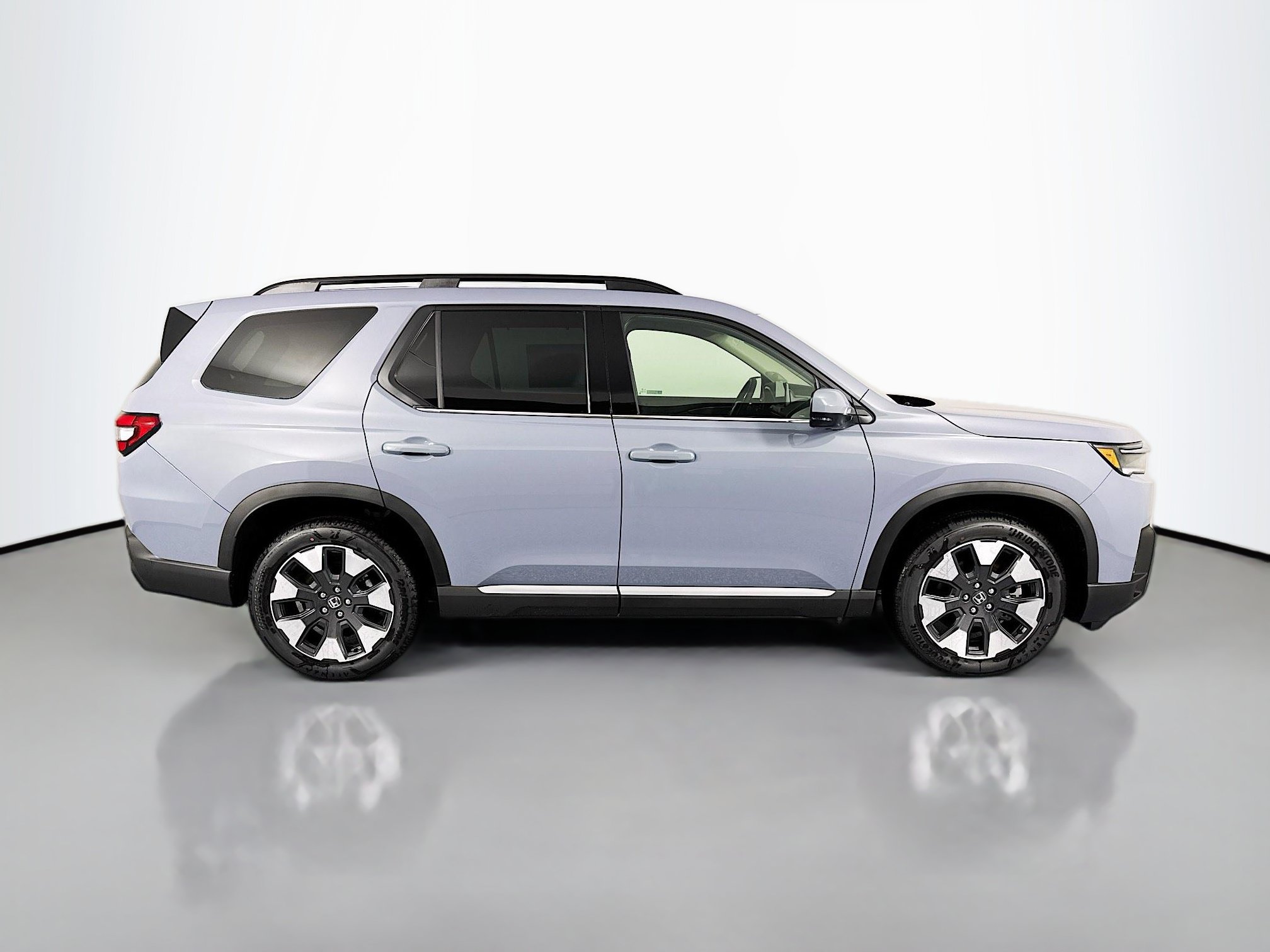 New 2026 Honda Pilot Touring image 4