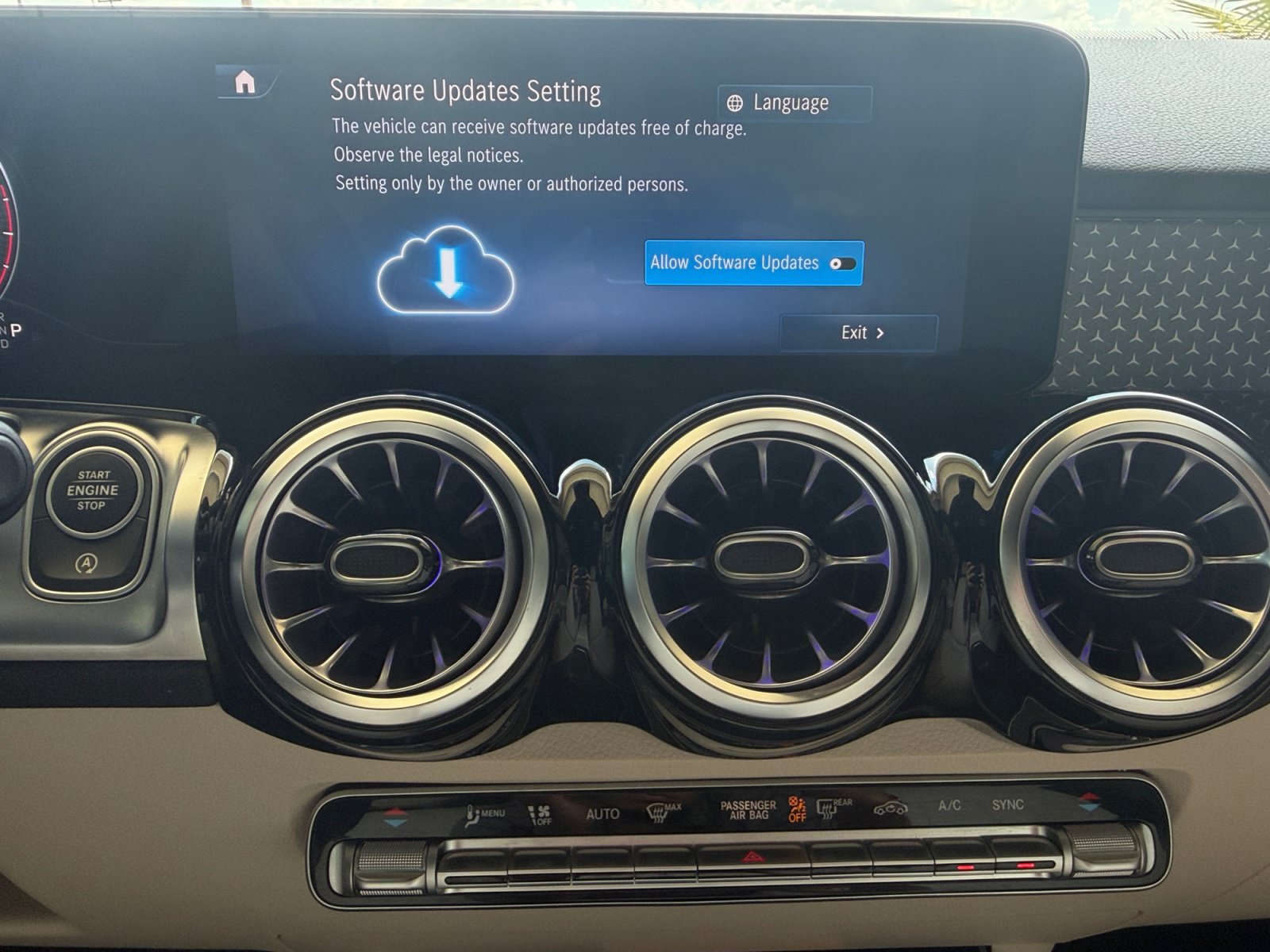 Certified 2025 Mercedes-Benz GLB 250 image 21