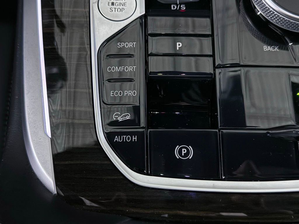 Used 2023 BMW X7 xDrive40i w/ M Sport Package image 42