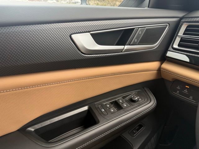 New 2026 Volkswagen Atlas Cross Sport SEL image 18